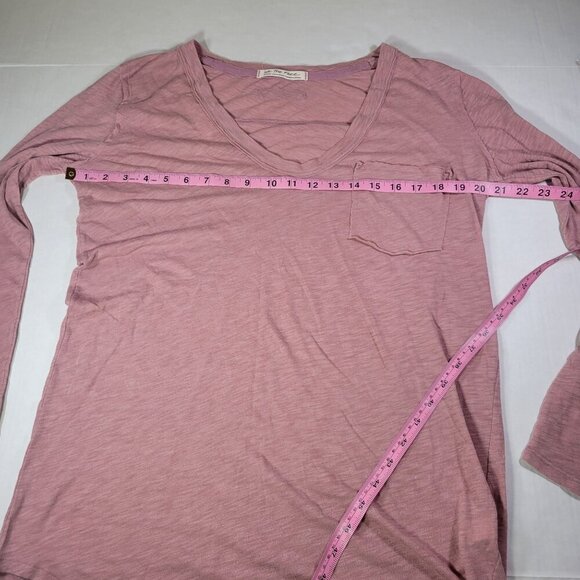 We The Free Women Cotton Blend Pink Long Sleeve V-Neck Pocket Tee Size Medium - Picture 7 of 9